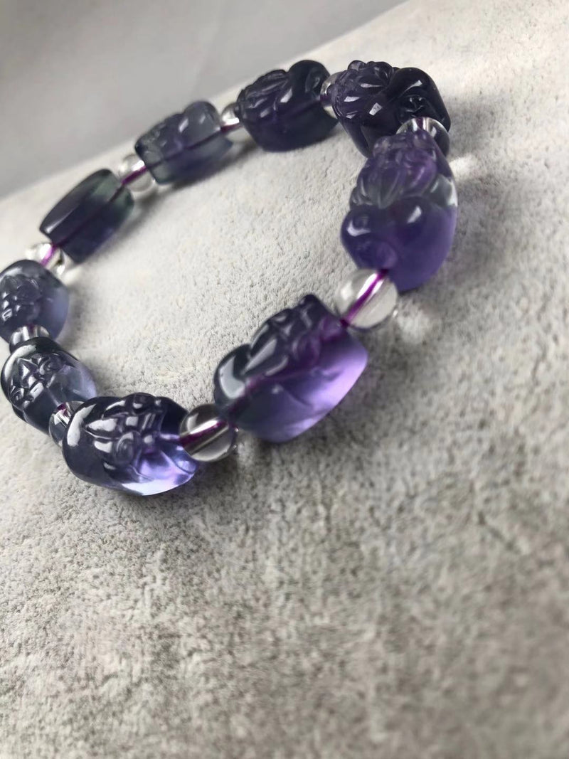 Natural crystal fluorite brave