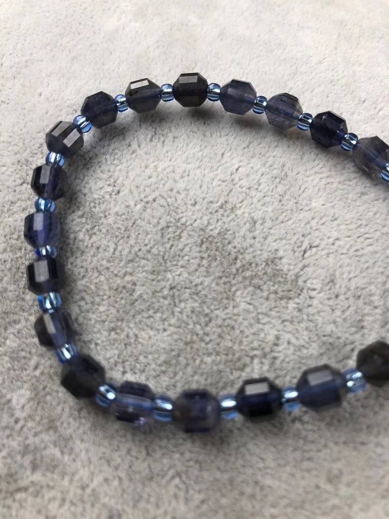 Natural crystal violet bracelet